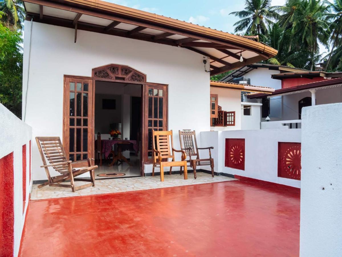 Surfing Guest House Матара Экстерьер фото